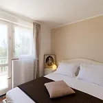 Gradina 01 Villa *