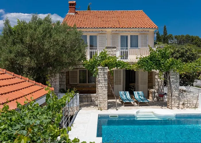 Villa Gradina 01 Vela Luka