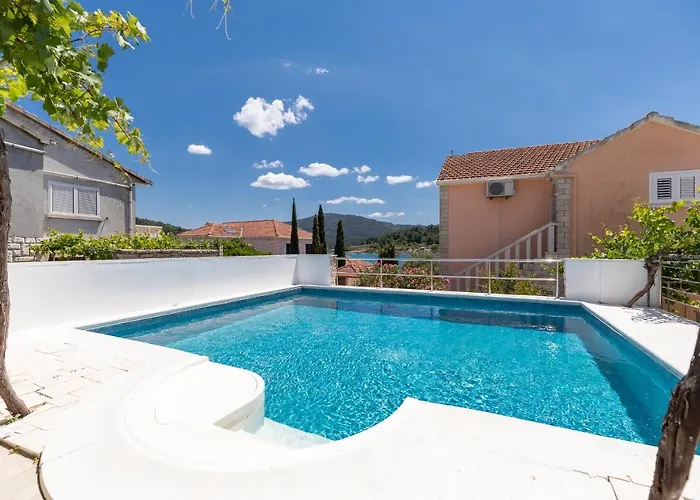 Gradina 01 * Vela Luka